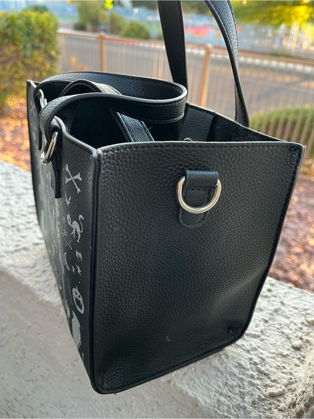Disney Black Tote Bag Purse, shoulder strap,The Nightmare Before Christmas Print - Picture 4 of 7